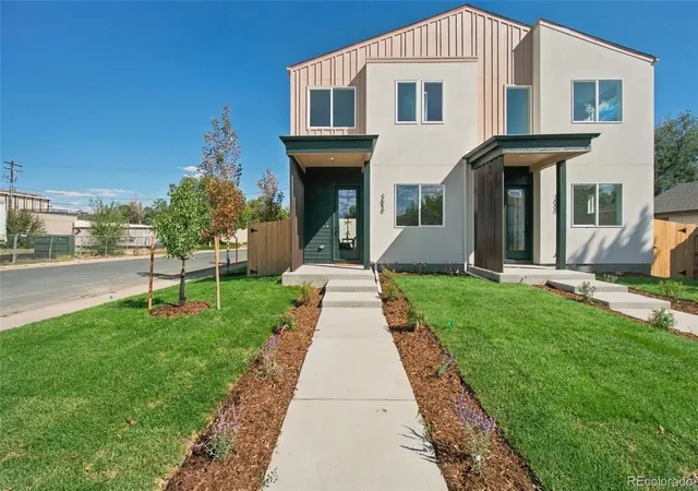 Photo 3 of Single family home for sale at 3658 S Galapago St, Englewood, CO 80110 | MLS# 5890240 | Listing updated on 2026-10-04