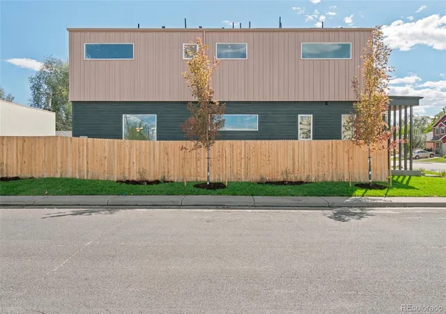 Photo 4 of Single family home for sale at 3658 S Galapago St, Englewood, CO 80110 | MLS# 5890240 | Listing updated on 2026-10-04