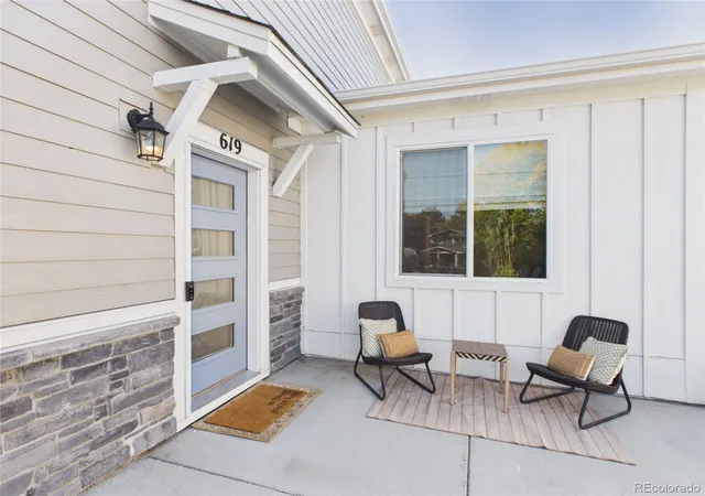 Photo 3 of Townhouse for sale at 619 Stonebridge Dr, Longmont, CO 80503 | MLS# 8735864 | Listing updated on 2026-10-10