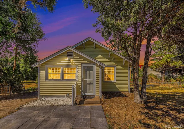 Photo 1 of Single family home for sale at 347 W Rafferty Gdns Ave, Littleton, CO 80120 | MLS# 3457334 | Listing updated on 2026-09-28