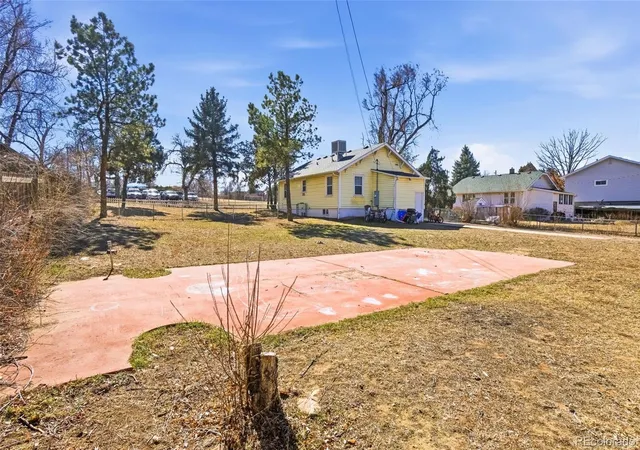 Photo 3 of Single family home for sale at 347 W Rafferty Gdns Ave, Littleton, CO 80120 | MLS# 3457334 | Listing updated on 2026-09-28