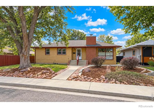 Photo 1 of Single family home for sale at 842 Grant St, Longmont, CO 80501 | MLS# IR1069489 | Listing updated on 2026-09-30