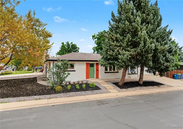 Photo 2 of Single family home for sale at 5557 W Mexico Ave, Lakewood, CO 80232 | MLS# 2984054 | Listing updated on 2026-10-07