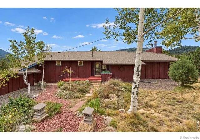 Photo 2 of Townhouse for sale at 936 Pika Rd, Boulder, CO 80302 | MLS# IR1069493 | Listing updated on 2026-09-28