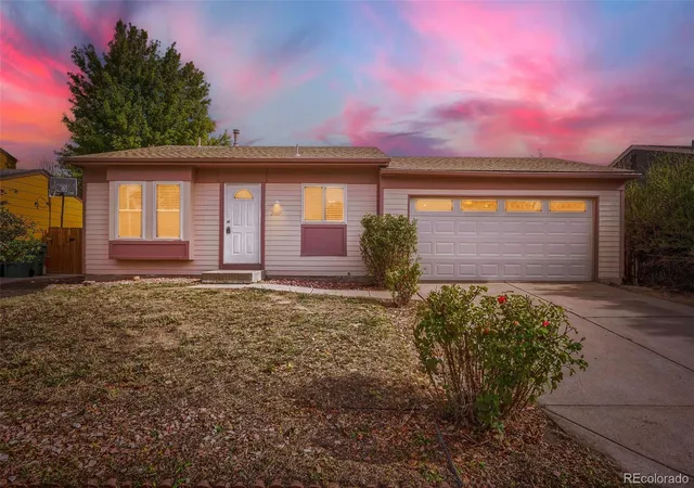 Photo 1 of Single family home for sale at 20691 E Buchanan Dr, Aurora, CO 80011 | MLS# 2849501 | Listing updated on 2026-09-25
