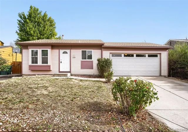 Photo 2 of Single family home for sale at 20691 E Buchanan Dr, Aurora, CO 80011 | MLS# 2849501 | Listing updated on 2026-09-25