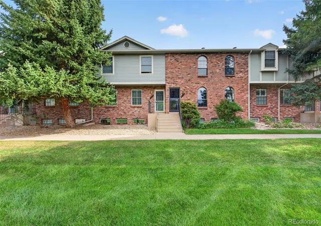 Photo 2 of Townhouse for sale at 6489 S Dayton St, Englewood, CO 80111 | MLS# 7308402 | Listing updated on 2026-09-25