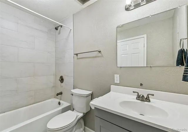 Listing Photo 5 - Condo for sale in building located at 4524 Thompson Ct, Denver, CO 80216