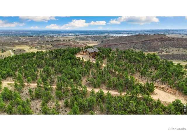 Photo 4 of Single family home for sale at 2915 Sedona Hills Dr, Loveland, CO 80537 | MLS# IR1069502 | Listing updated on 2026-09-29