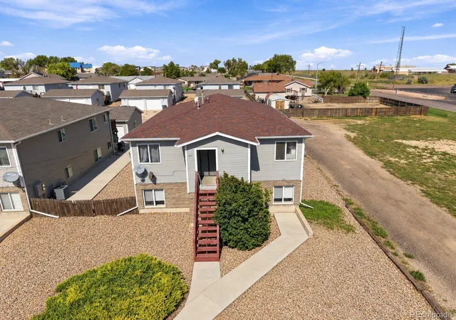 Listing Photo 4 - Condo for sale in building located at 585 E Woodward Ave, Keenesburg, CO 80643