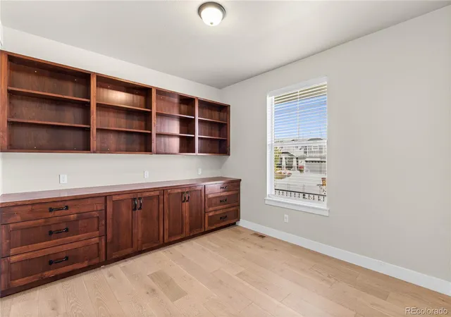 Photo 4 of Single family home for sale at 1835 Golden Sun Dr, Windsor, CO 80550 | MLS# 7138554 | Listing updated on 2026-10-09