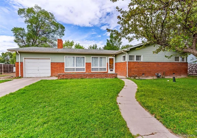 Photo 3 of Single family home for sale at 709 Berkeley Ave, Alamosa, CO 81101 | MLS# 7618627 | Listing updated on 2026-09-29