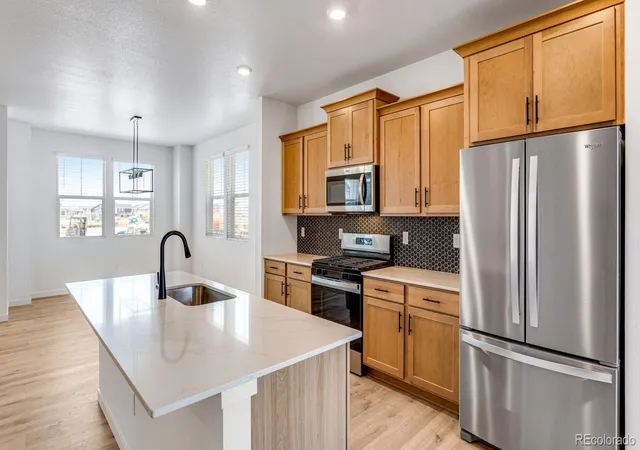 Photo 2 of Single family home for sale at 696 N Tempe St, Aurora, CO 80018 | MLS# 6764826 | Listing updated on 2026-10-27