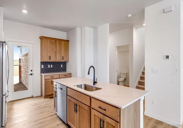 Photo 3 of Single family home for sale at 696 N Tempe St, Aurora, CO 80018 | MLS# 6764826 | Listing updated on 2026-10-27
