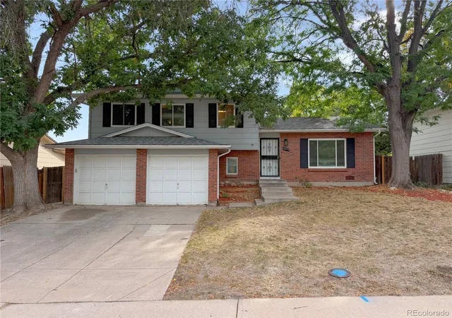 Photo 1 of Single family home for sale at 4674 S Estes St, Littleton, CO 80123 | MLS# 9606503 | Listing updated on 2026-09-29