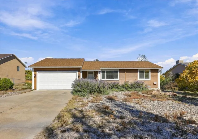 Single family home for sale at 216 S Caddoa Dr, Pueblo, CO 81007 | MLS# 9011706