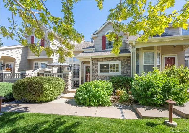Photo 2 of Townhouse for sale at 6304 Trailhead Rd, Highlands Ranch, CO 80130 | MLS# 5699481 | Listing updated on 2026-10-04