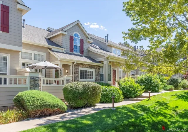Photo 3 of Townhouse for sale at 6304 Trailhead Rd, Highlands Ranch, CO 80130 | MLS# 5699481 | Listing updated on 2026-10-04