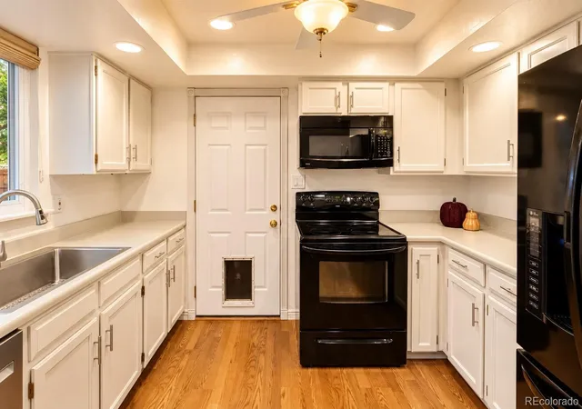 Photo 3 of Single family home for sale at 5852 S Nelson St, Littleton, CO 80127 | MLS# 9198811 | Listing updated on 2026-10-03