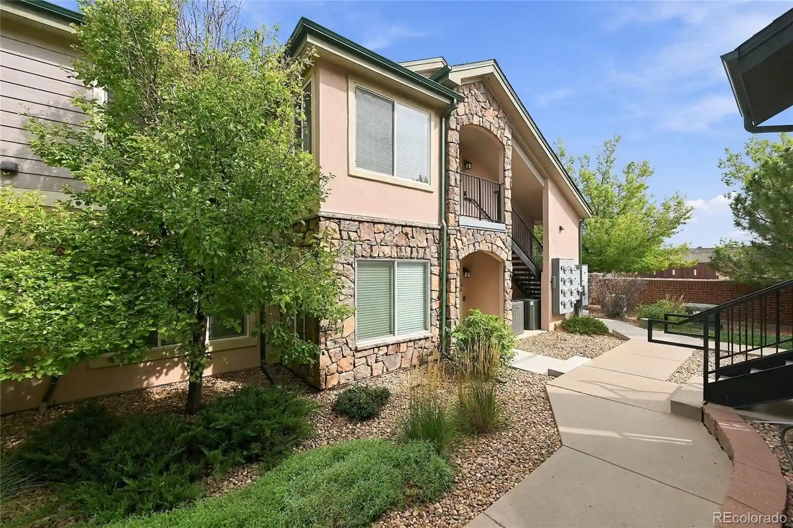Listing Photo 2 - Condo for sale in 1614 Granby Wy located at 1614 Granby Wy, Aurora, CO 80011 - Unit #204