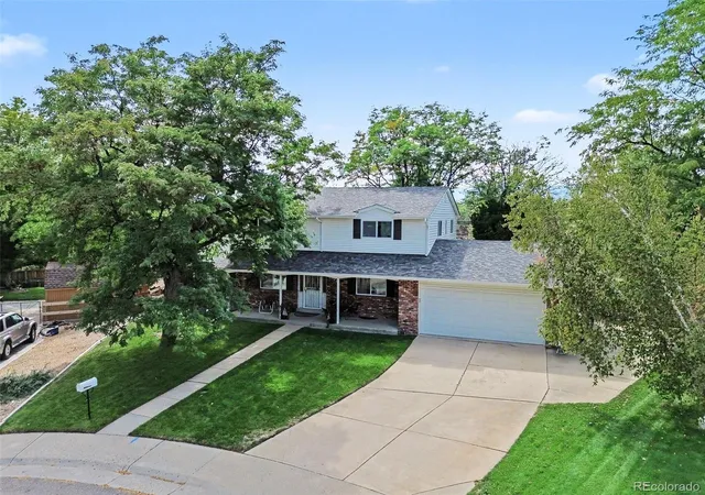 Photo 4 of Single family home for sale at 6728 W Arbor Dr, Littleton, CO 80123 | MLS# 5661319 | Listing updated on 2026-10-02