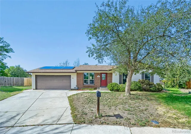Photo 2 of Single family home for sale at 17411 E Gunnison Pl, Aurora, CO 80017 | MLS# 8308948 | Listing updated on 2026-09-26