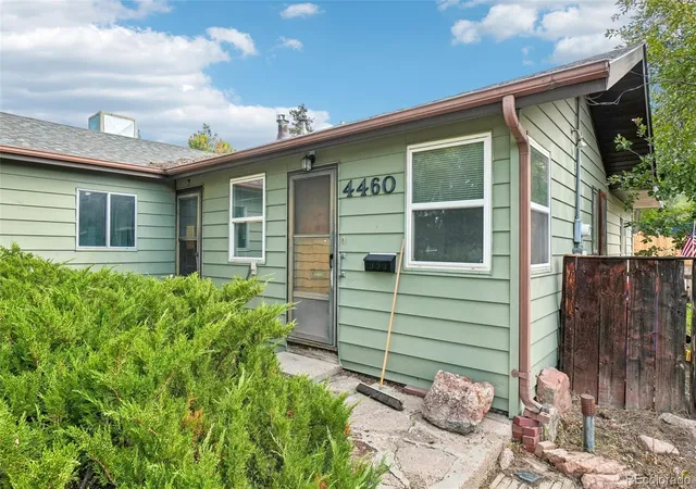 Photo 3 of Single family home for sale at 4458 S Elati St, Englewood, CO 80110 | MLS# 3143794 | Listing updated on 2026-10-08