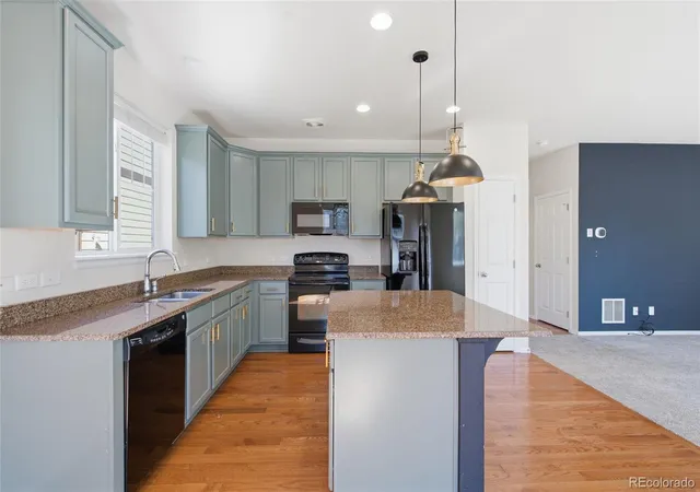 Photo 2 of Single family home for sale at 4860 S Picadilly Ct, Aurora, CO 80015 | MLS# 3249691 | Listing updated on 2026-10-26