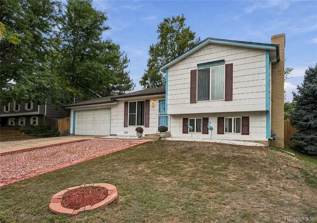 Photo 3 of Single family home for sale at 2127 S Joplin Way, Aurora, CO 80013 | MLS# 7107597 | Listing updated on 2026-10-02