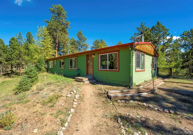 Photo 4 of Single family home for sale at 176 Chalk Cir Trl, Florissant, CO 80816 | MLS# 9367905 | Listing updated on 2026-10-01