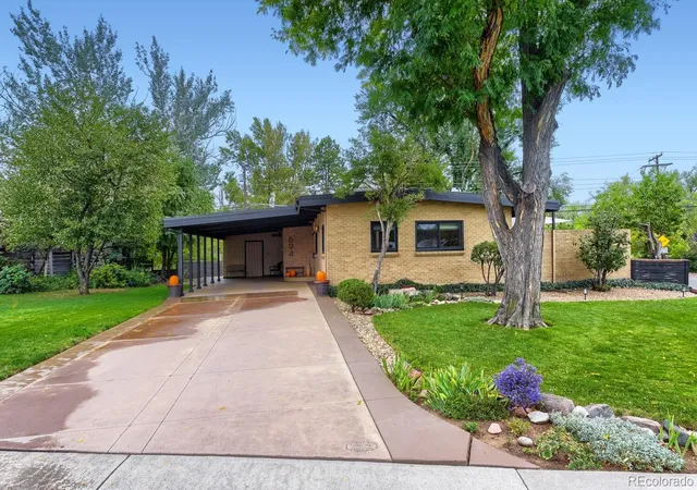 Photo 3 of Single family home for sale at 694 W Shepperd Ave, Littleton, CO 80120 | MLS# 3270761 | Listing updated on 2026-10-04