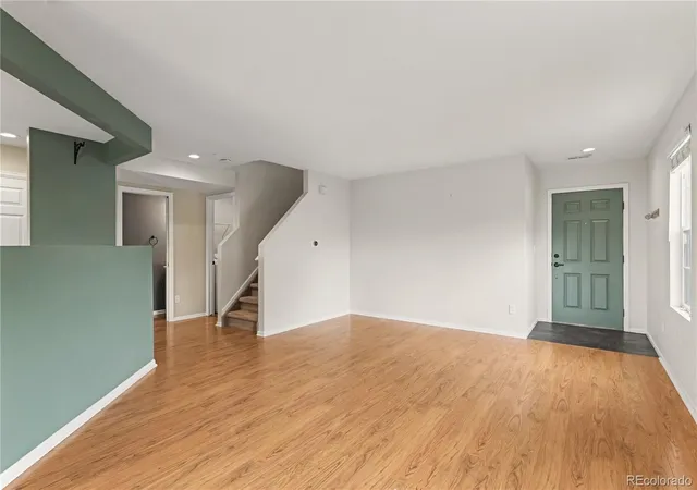 Photo 3 of Townhouse for sale at 8090 S Kittredge Ct, Englewood, CO 80112 | MLS# 6433917 | Listing updated on 2026-10-03