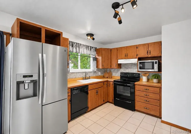 Photo 3 of Single family home for sale at 1929 E 117th Court, Northglenn, CO 80233 | MLS# 5781935 | Listing updated on 2026-10-05