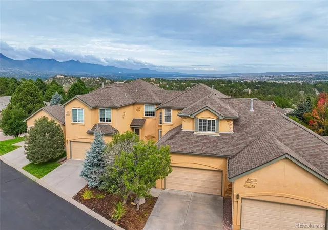 Townhouse for sale at 5763 Sonnet Hts, Colorado Springs, CO 80918 | MLS# 3750635