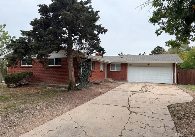 Photo 3 of Single family home for sale at 281 Lansing St, Aurora, CO 80010 | MLS# 9131132 | Listing updated on 2026-10-01