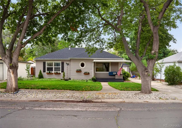 Single family home for sale at 2407 Balboa St, Colorado Springs, CO 80907 | MLS# 2568150