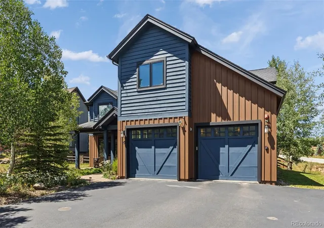 Photo 2 of Single family home for sale at 10 Dylan Ct, Dillon, CO 80435 | MLS# 7702433 | Listing updated on 2026-09-28