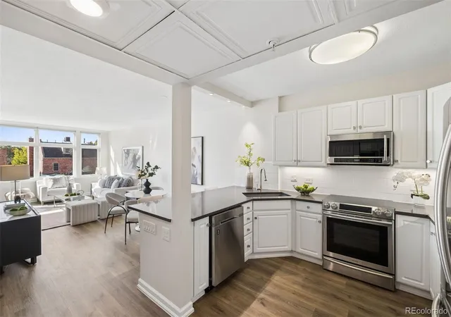 Photo 4 of Condo for sale at 335 Detroit St #303, Denver, CO 80206 | MLS# 8812565 | Listing updated on 2026-10-23