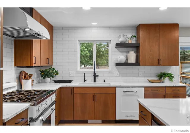 Photo 3 of Single family home for sale at 304 W 52nd Street, Loveland, CO 80538 | MLS# IR1069592 | Listing updated on 2026-09-29
