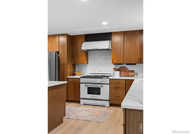 Photo 4 of Single family home for sale at 304 W 52nd Street, Loveland, CO 80538 | MLS# IR1069592 | Listing updated on 2026-09-29
