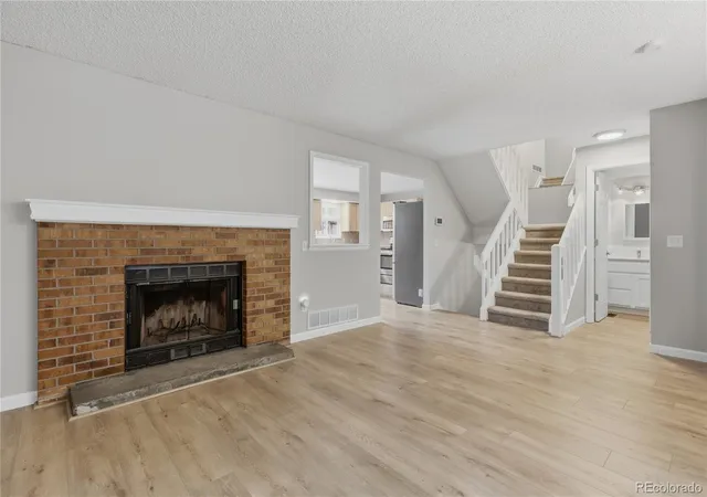 Photo 2 of Single family home for sale at 5016 S Ventura St, Aurora, CO 80015 | MLS# 3190804 | Listing updated on 2026-10-08