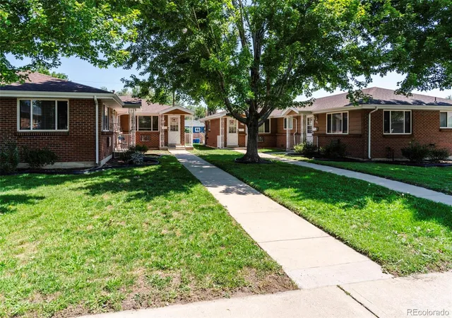 Listing Photo 4 - Condo for sale in building located at 2020-2030 Jay St, Edgewater, CO 80214