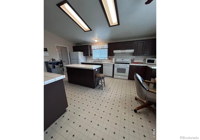 Photo 3 of Single family home for sale at 19062 County Rd M, Fort Morgan, CO 80701 | MLS# IR1069607 | Listing updated on 2026-09-28