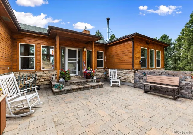 Photo 2 of Single family home for sale at 185 Bear Lake Cir, Divide, CO 80814 | MLS# 4746361 | Listing updated on 2026-09-29