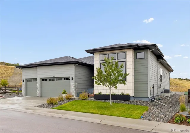 Photo 1 of Single family home for sale at 553 Scrubjay Cir, Castle Rock, CO 80104 | MLS# 2168681 | Listing updated on 2026-10-02