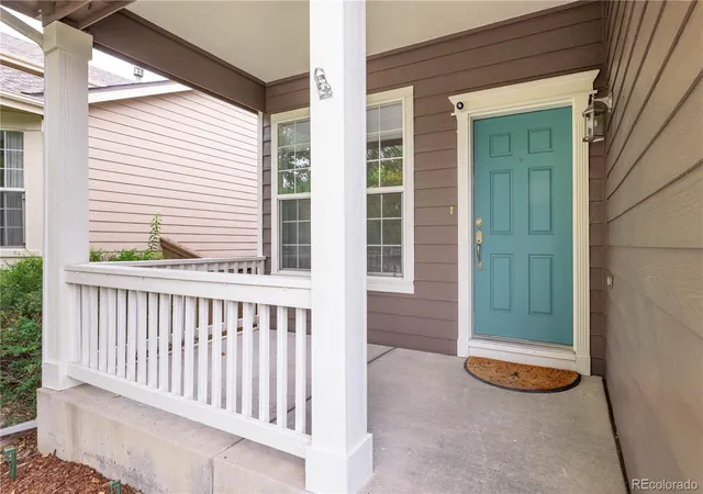 Photo 3 of Sale Pending at 9692 Sun Meadow St, Highlands Ranch, CO 80129 | MLS# 2587635 | Listing updated on 2026-10-08
