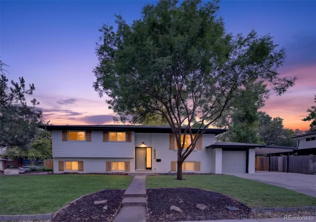 Photo 3 of Single family home for sale at 6252 Pierson Ct, Arvada, CO 80004 | MLS# 7241867 | Listing updated on 2026-10-09