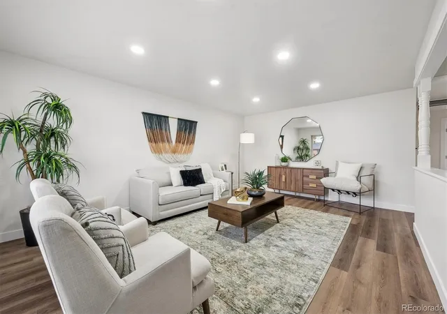 Photo 3 of Single family home for sale at 3210 Ursula St, Aurora, CO 80011 | MLS# 3251494 | Listing updated on 2026-10-03