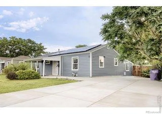 Photo 2 of Single family home for sale at 1735 W Burlington Pl, Denver, CO 80221 | MLS# IR1069636 | Listing updated on 2026-10-16