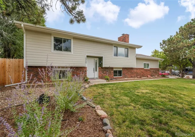 Photo 2 of Single family home for sale at 5955 N Union Blvd, Colorado Springs, CO 80918 | MLS# 4642569 | Listing updated on 2026-10-01